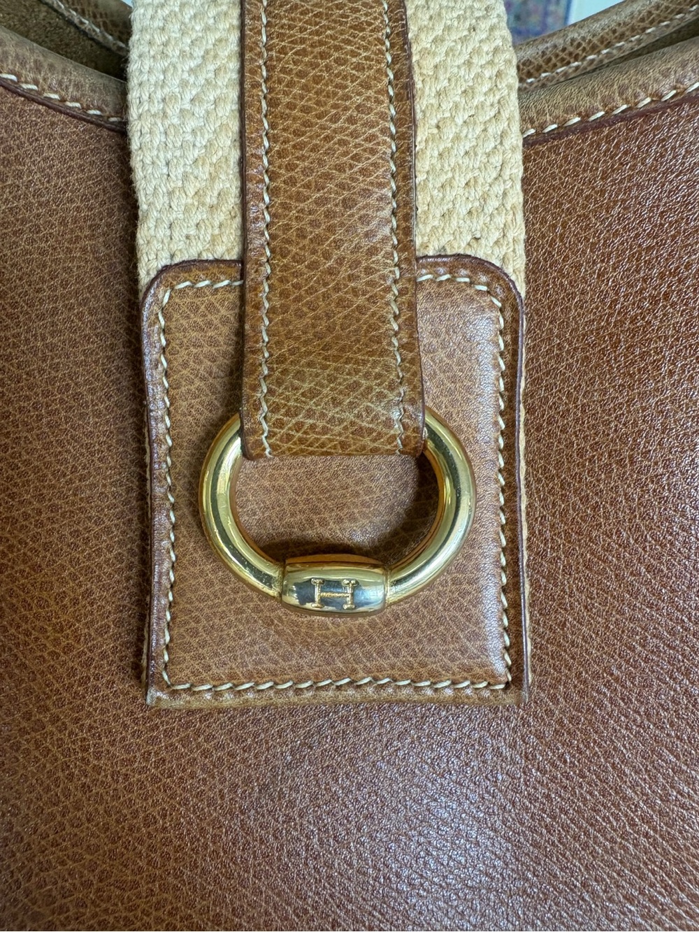 Hermès Vintage Tsako PM 30 Gold Courchevel Leather Shoulder Bag + Dust Bag + COA - Picture 3 of 11